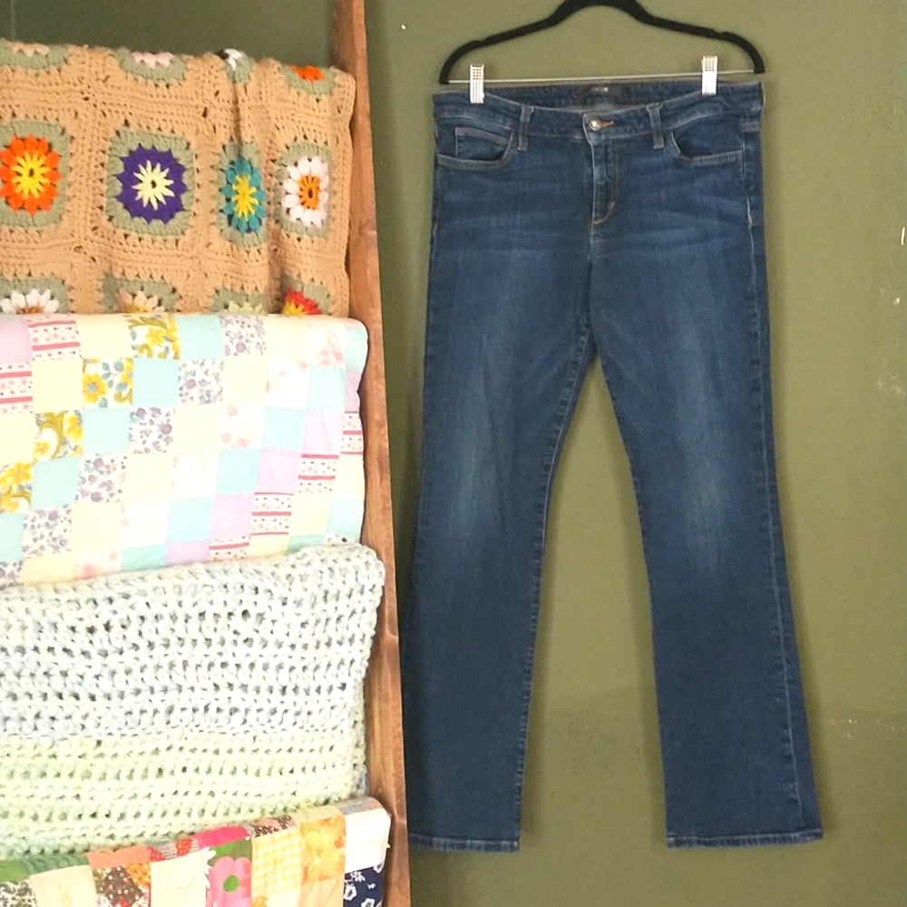 Joe's the honey bootcut curvy bootcut size 32 mid rise